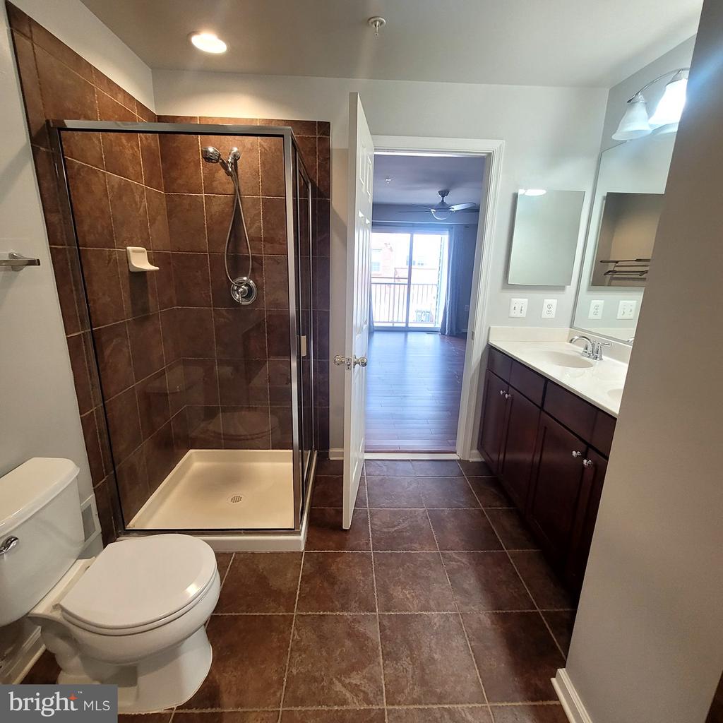 15214 ROSEMONT MANOR DRIVE