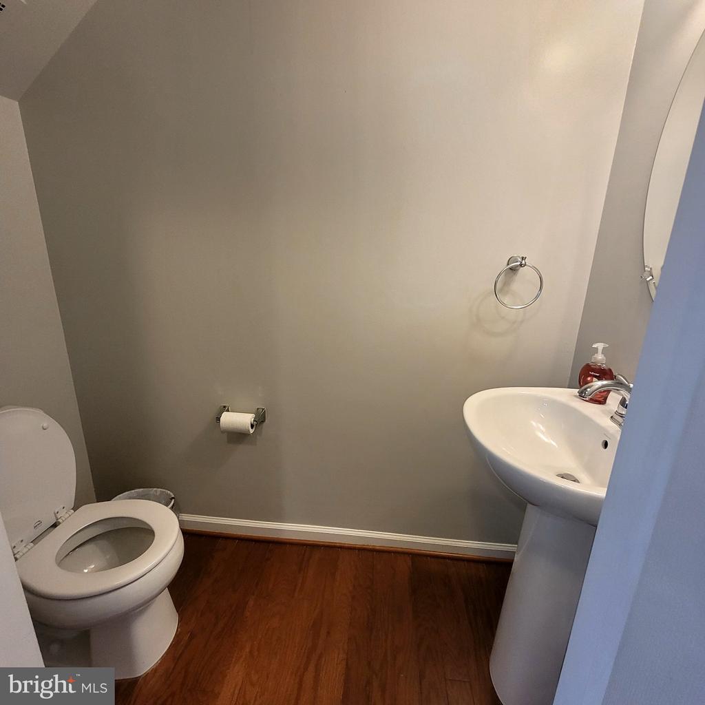 15214 ROSEMONT MANOR DRIVE