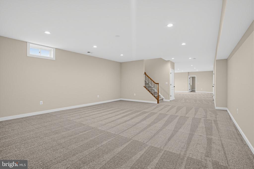 12221 PARKGATE DRIVE