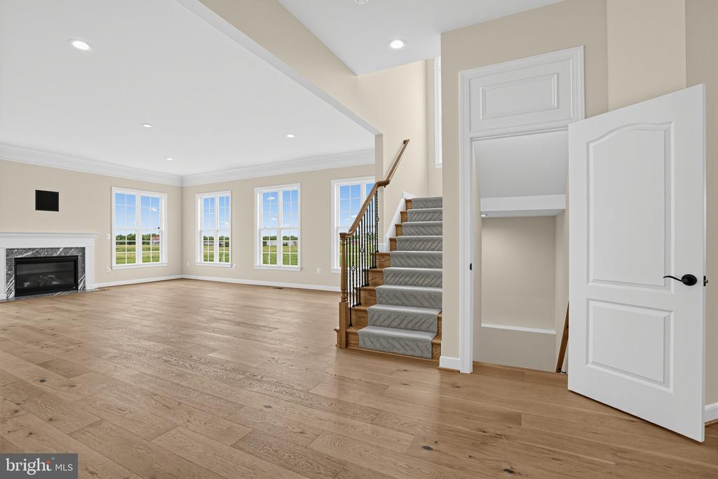 12221 PARKGATE DRIVE