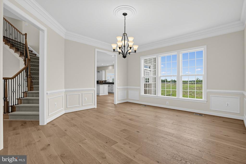 12221 PARKGATE DRIVE