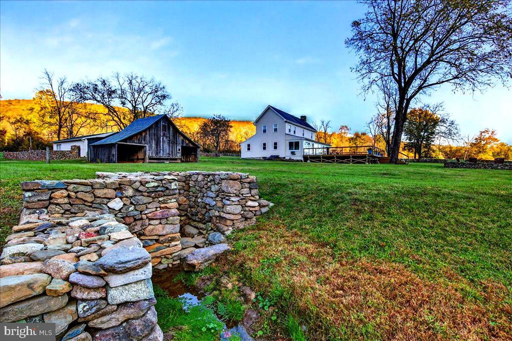 290 RILEY HOLLOW ROAD