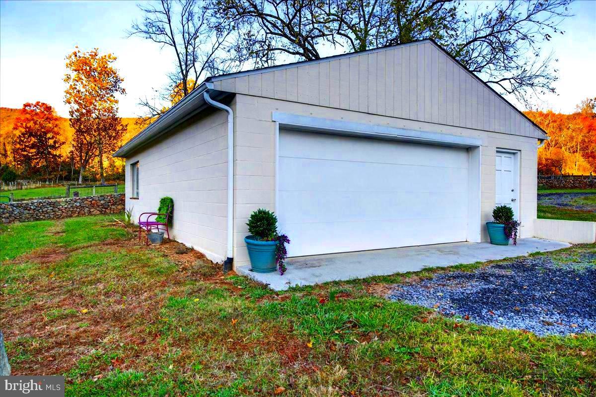 290 RILEY HOLLOW ROAD