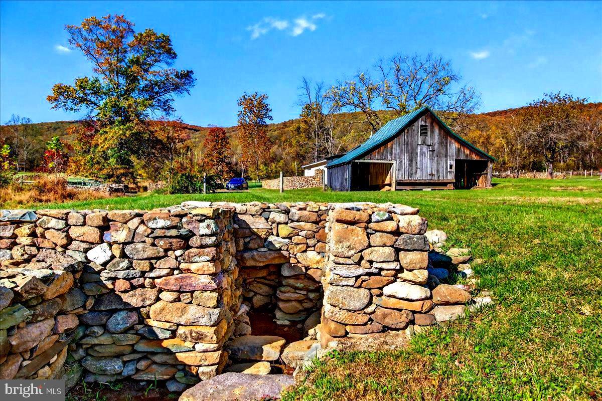 290 RILEY HOLLOW ROAD