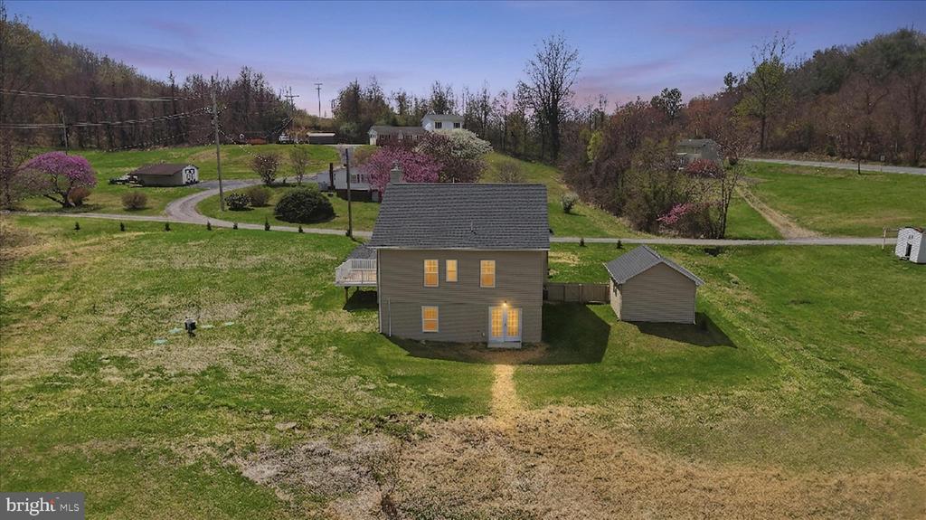 11 SCENIC LANE