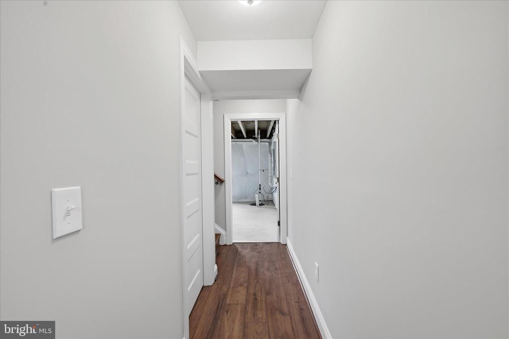 11 SCENIC LANE