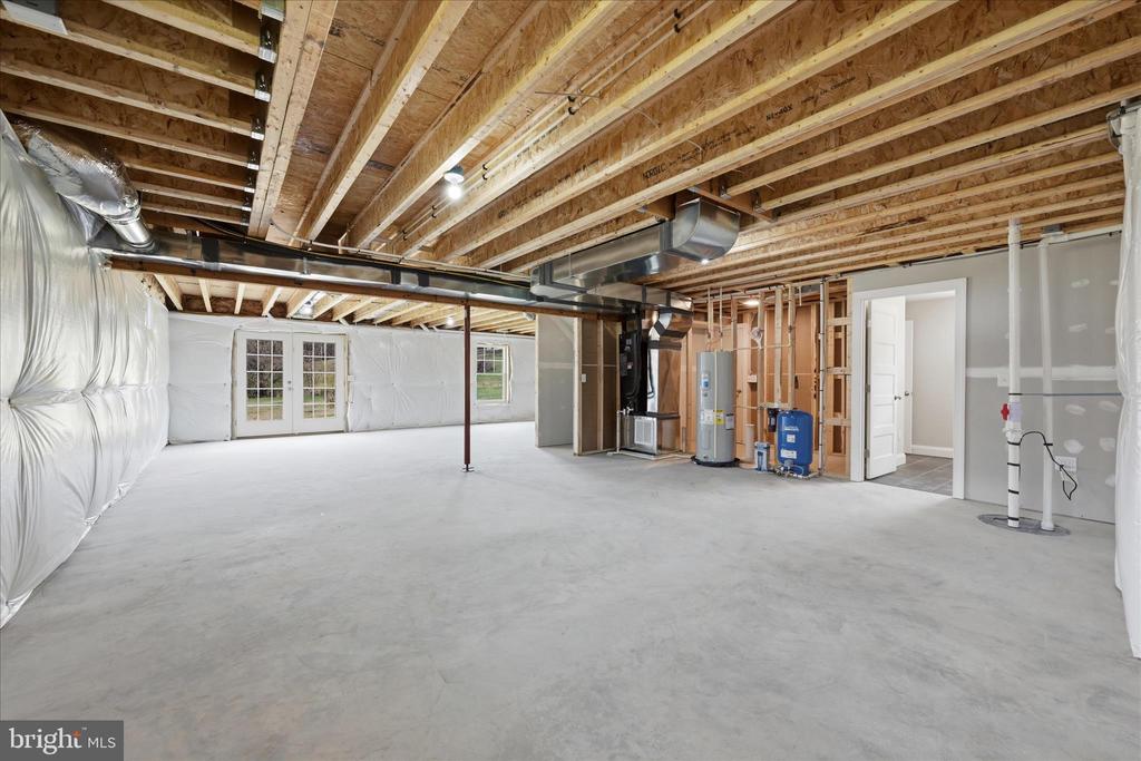 11 SCENIC LANE