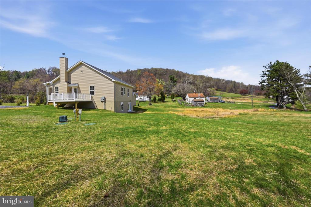 11 SCENIC LANE