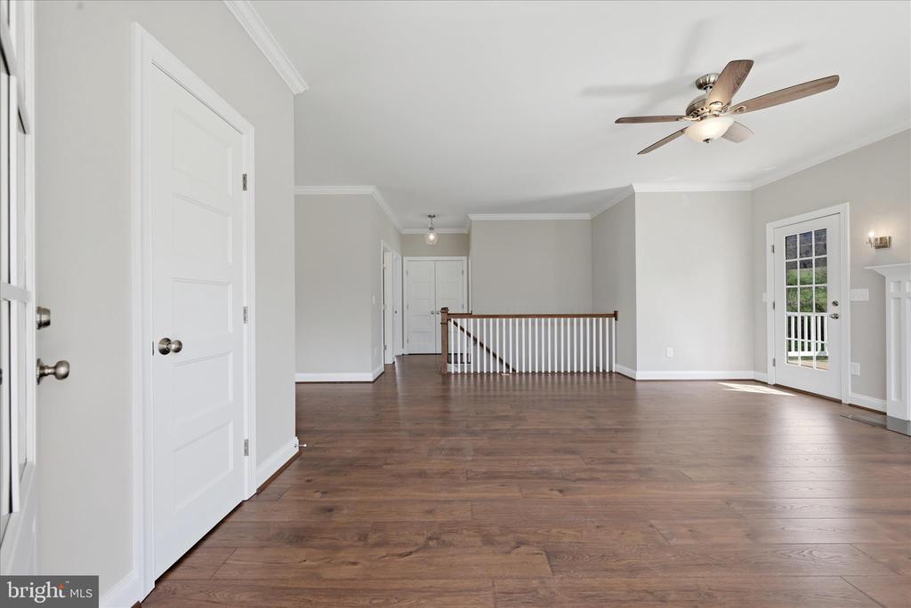 11 SCENIC LANE