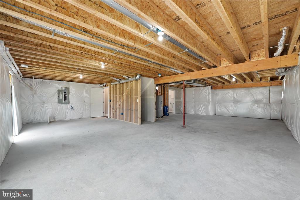 11 SCENIC LANE