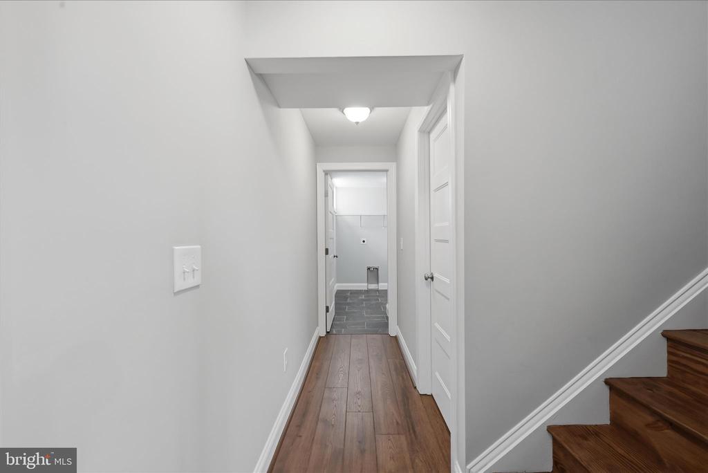 11 SCENIC LANE