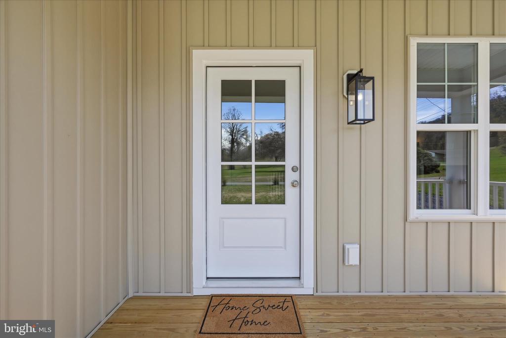 11 SCENIC LANE