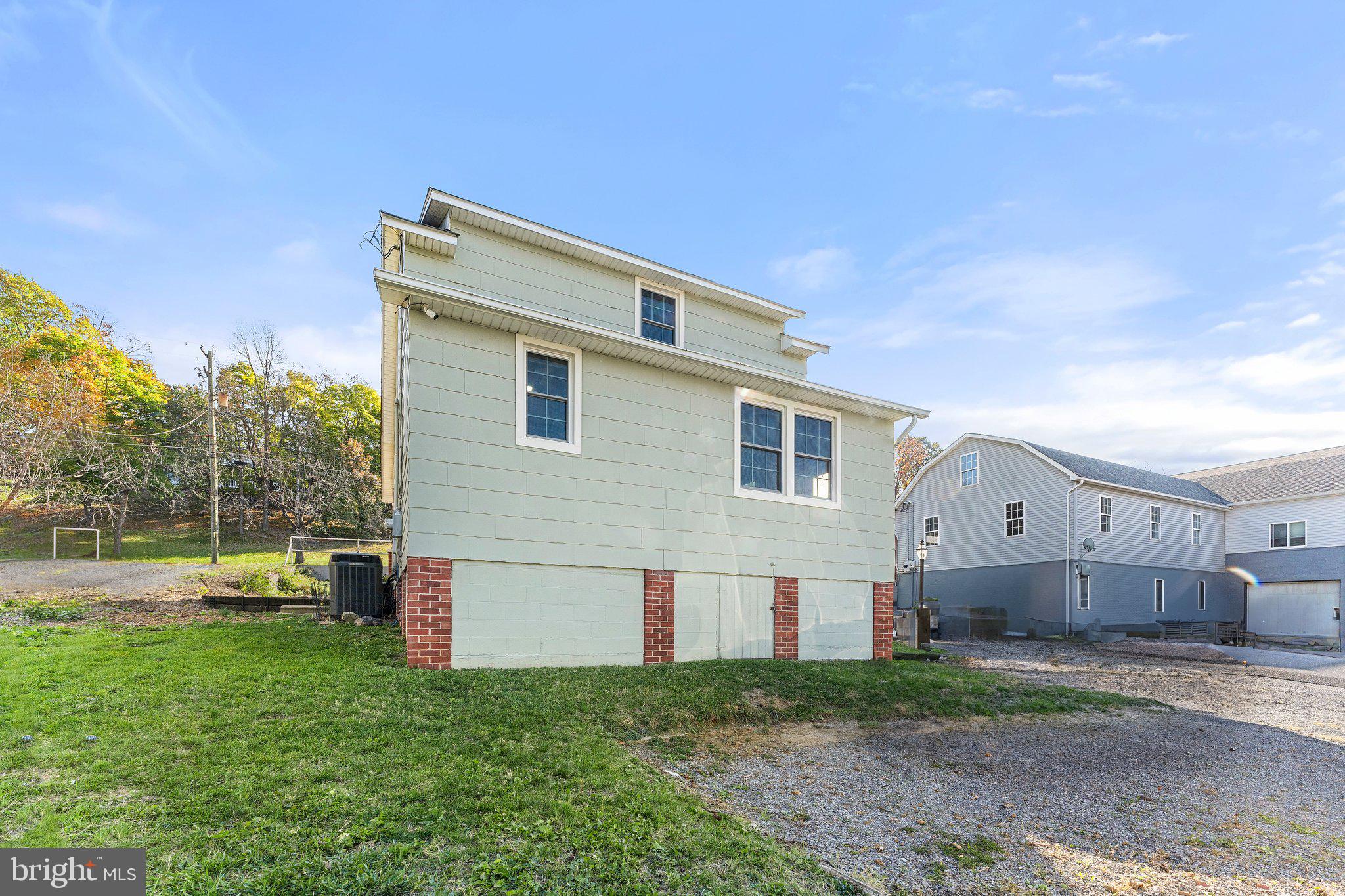 104 FRONT ROYAL ROAD