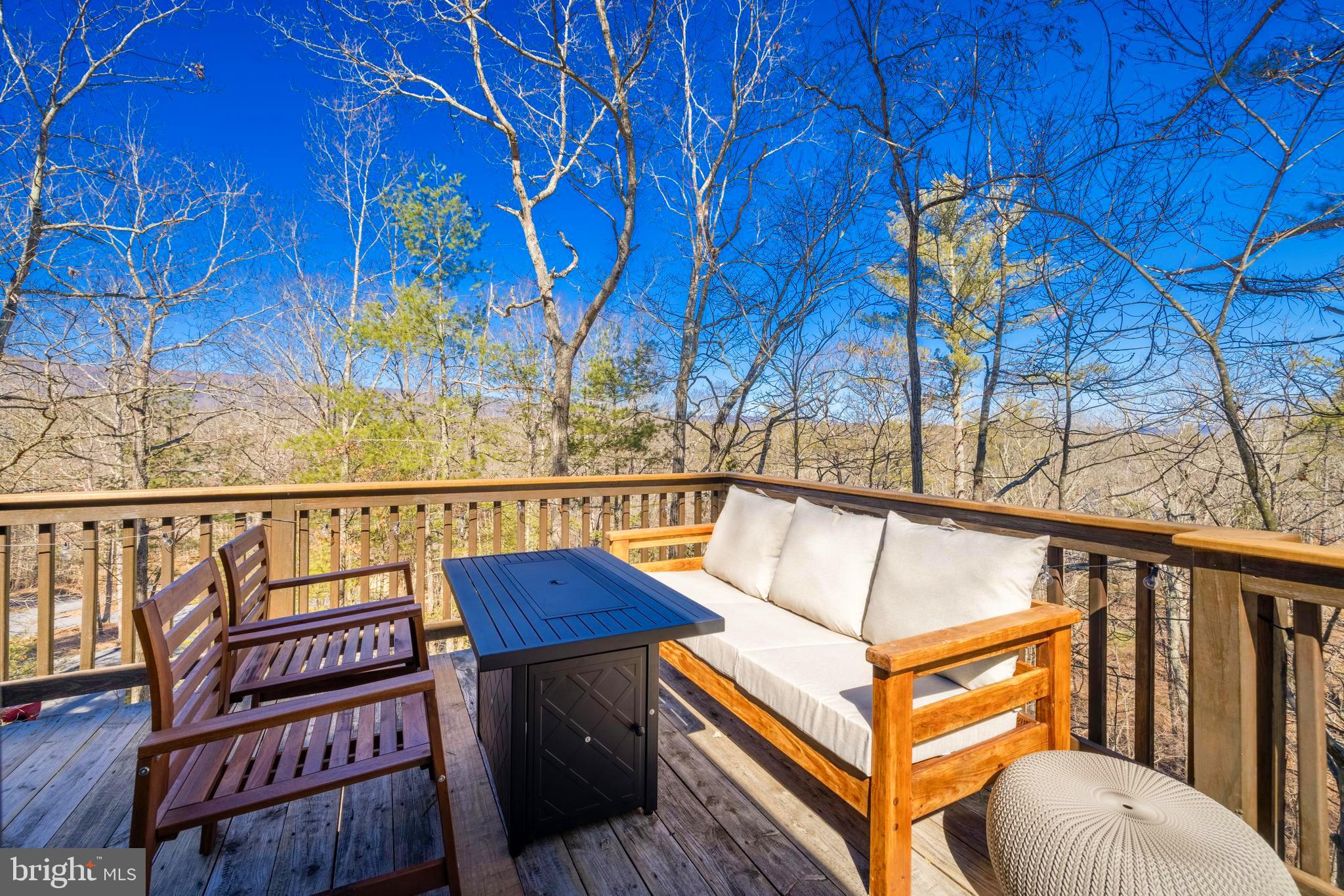 324 FAIRWAY DRIVE