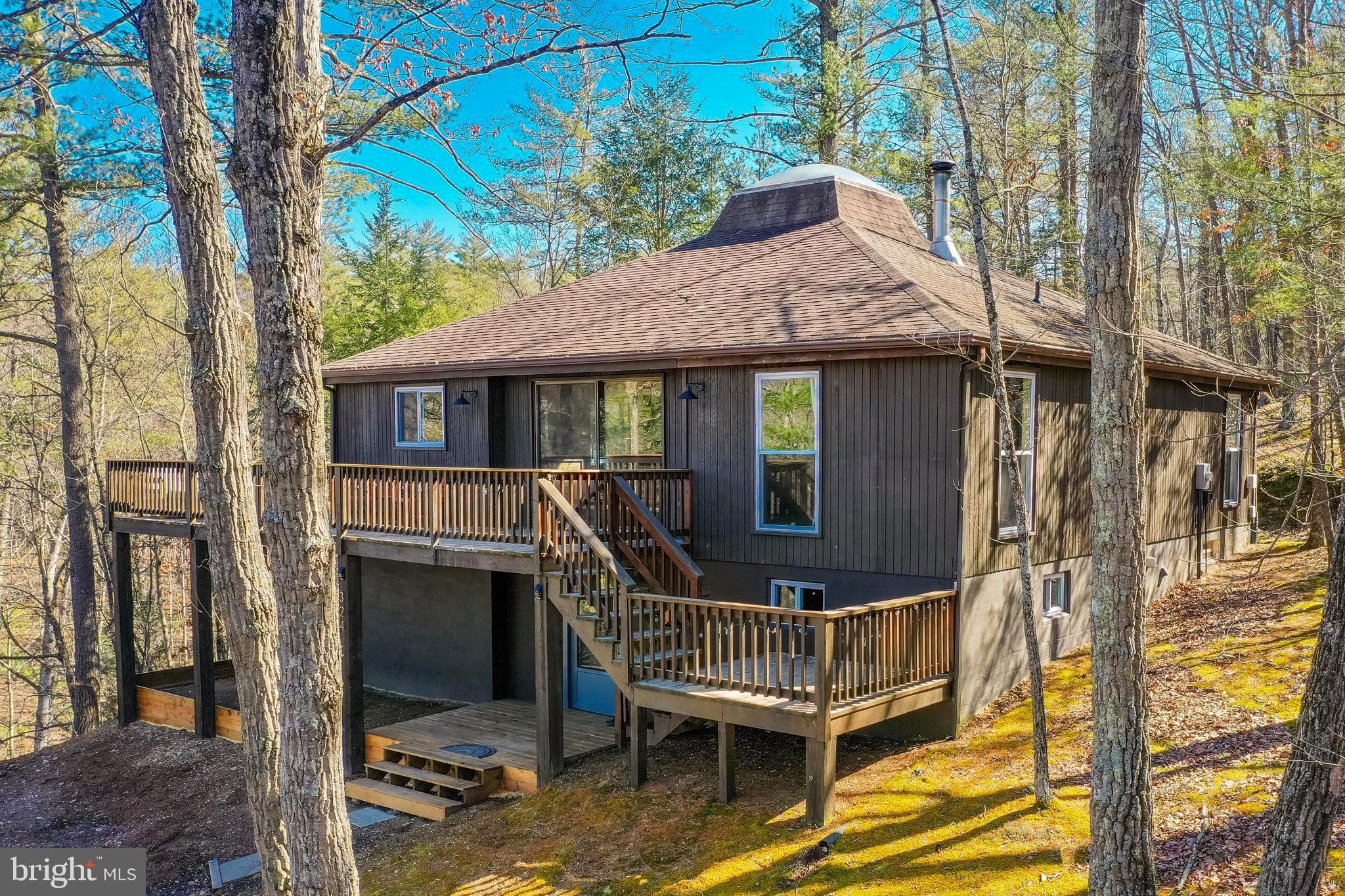 324 FAIRWAY DRIVE