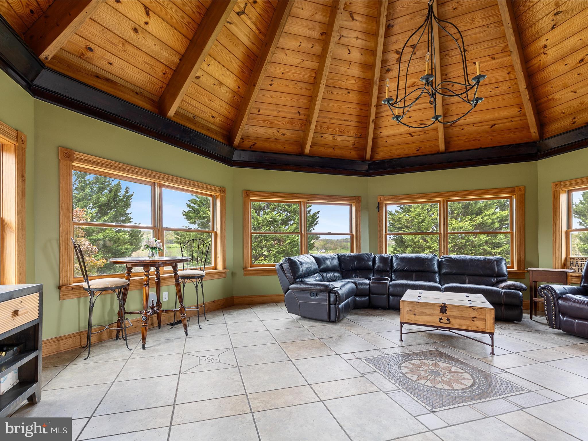 1124 KNUPP ROAD