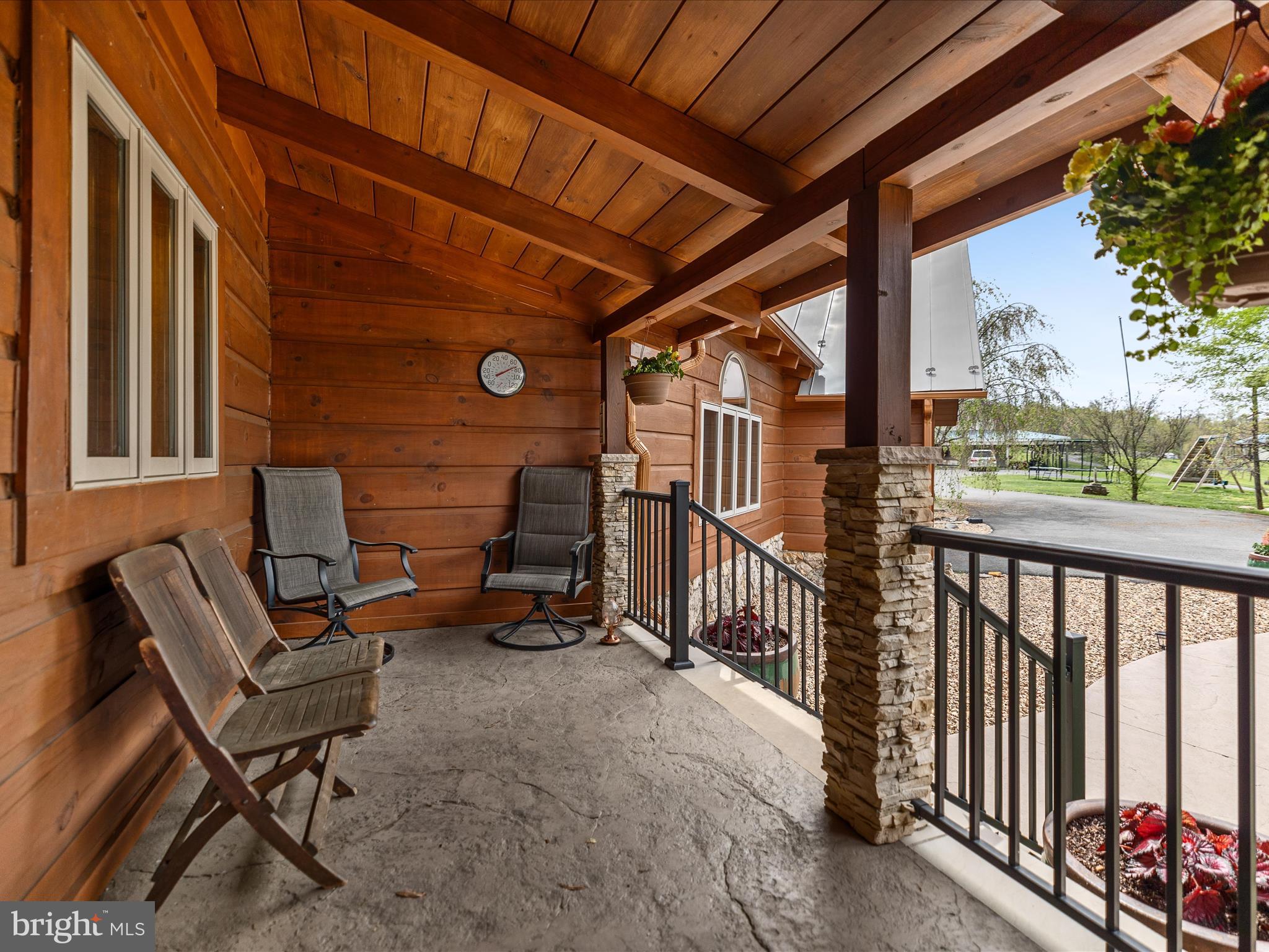 1124 KNUPP ROAD