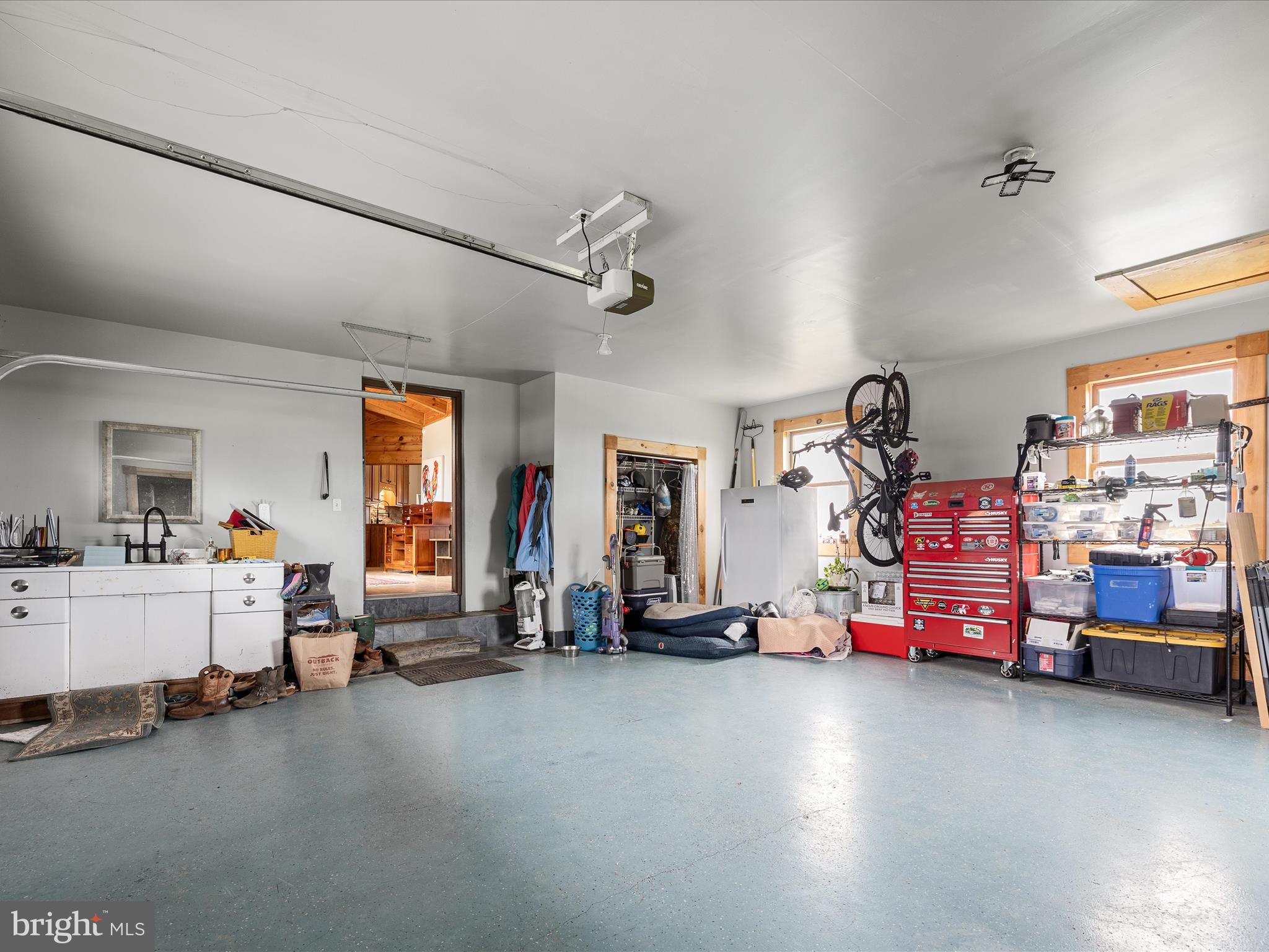1124 KNUPP ROAD