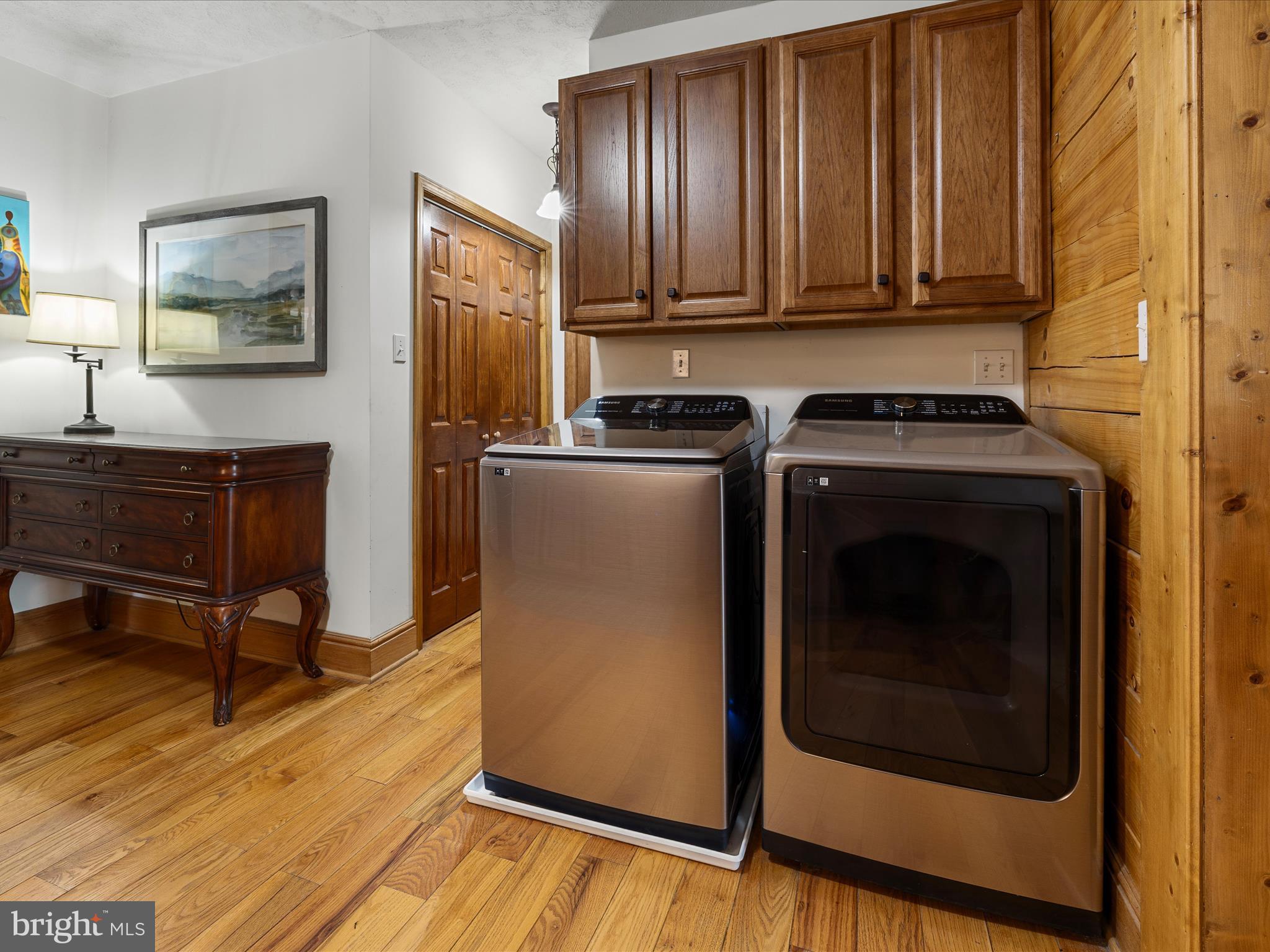 1124 KNUPP ROAD