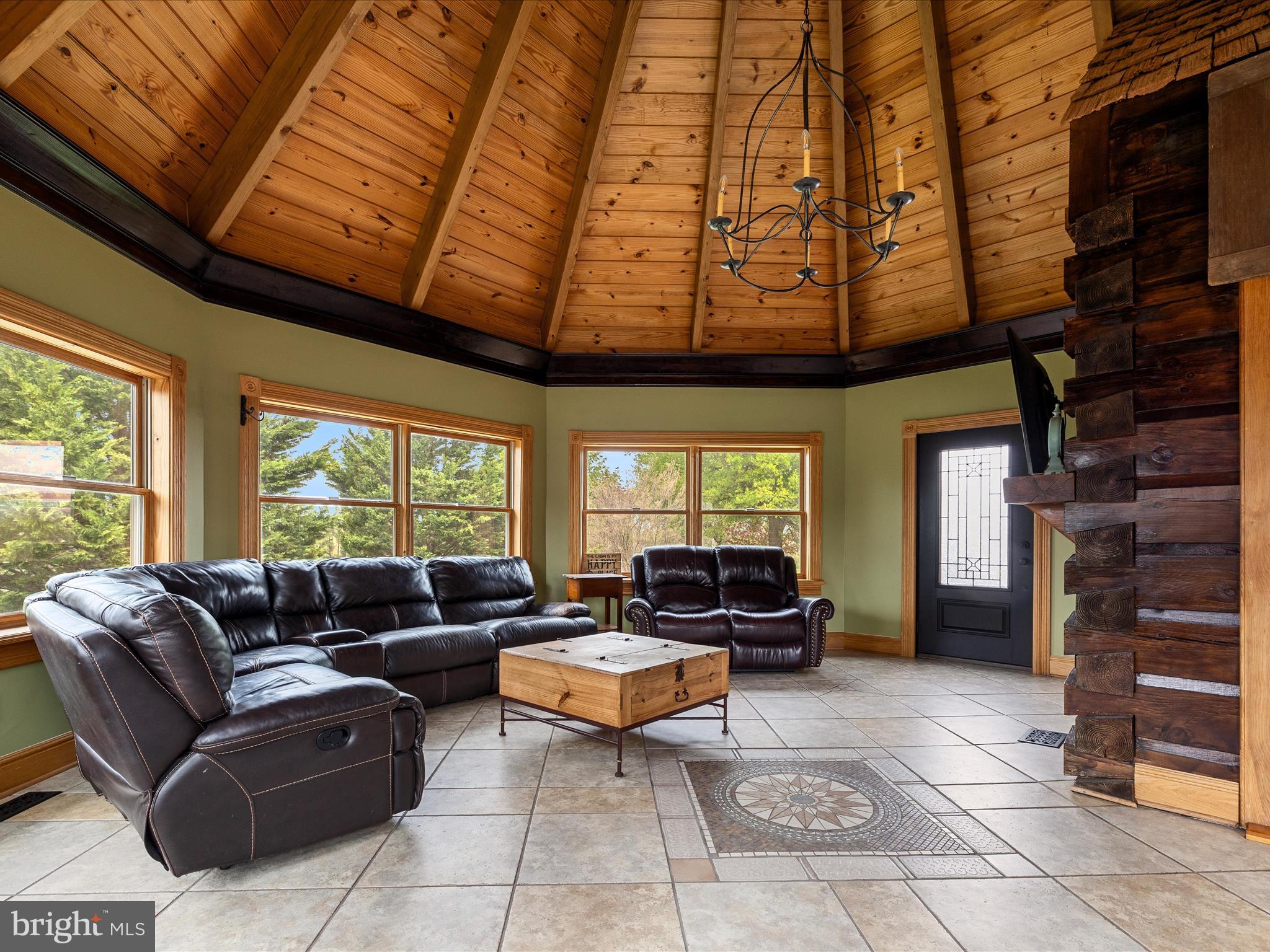 1124 KNUPP ROAD