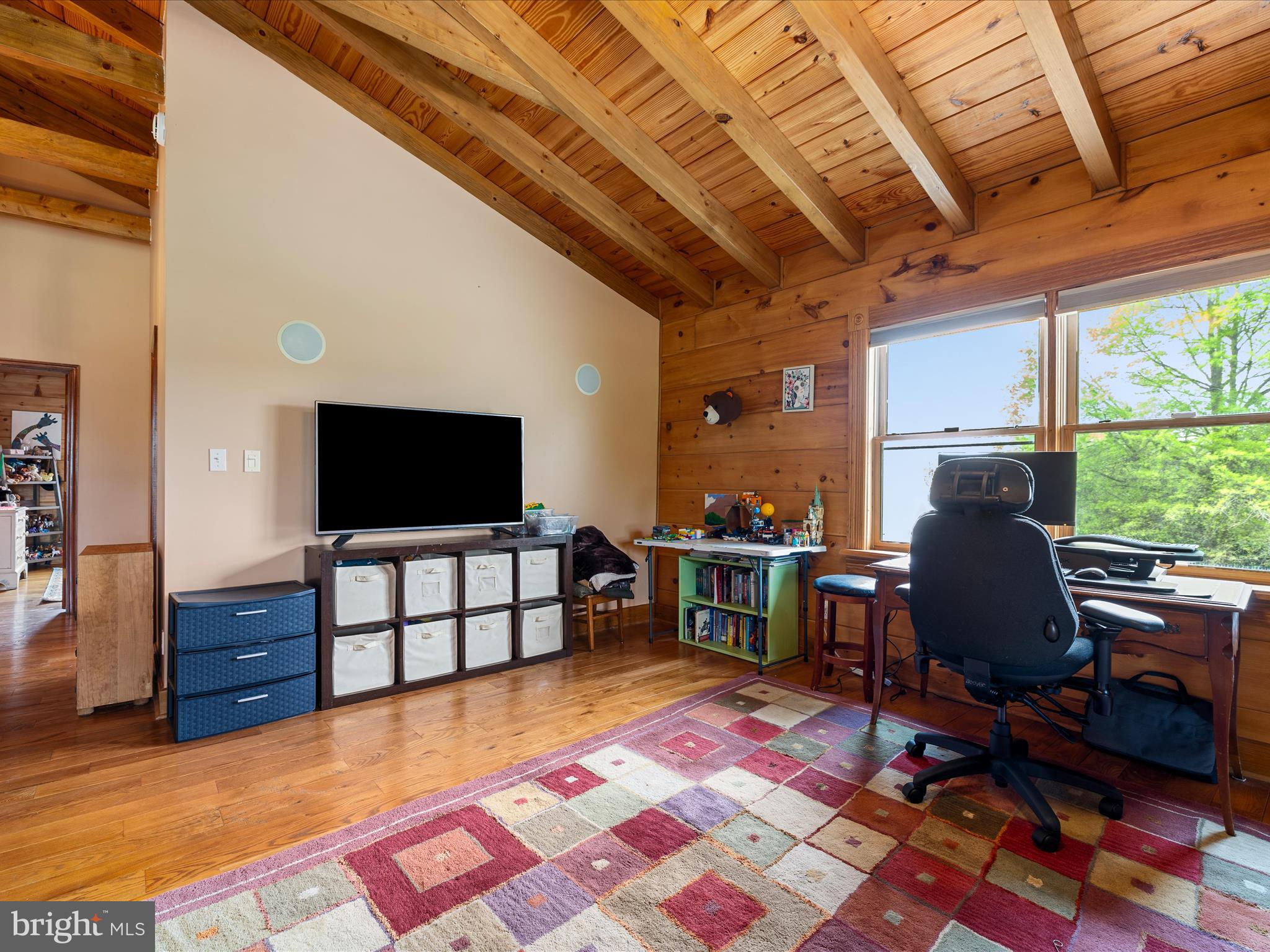 1124 KNUPP ROAD