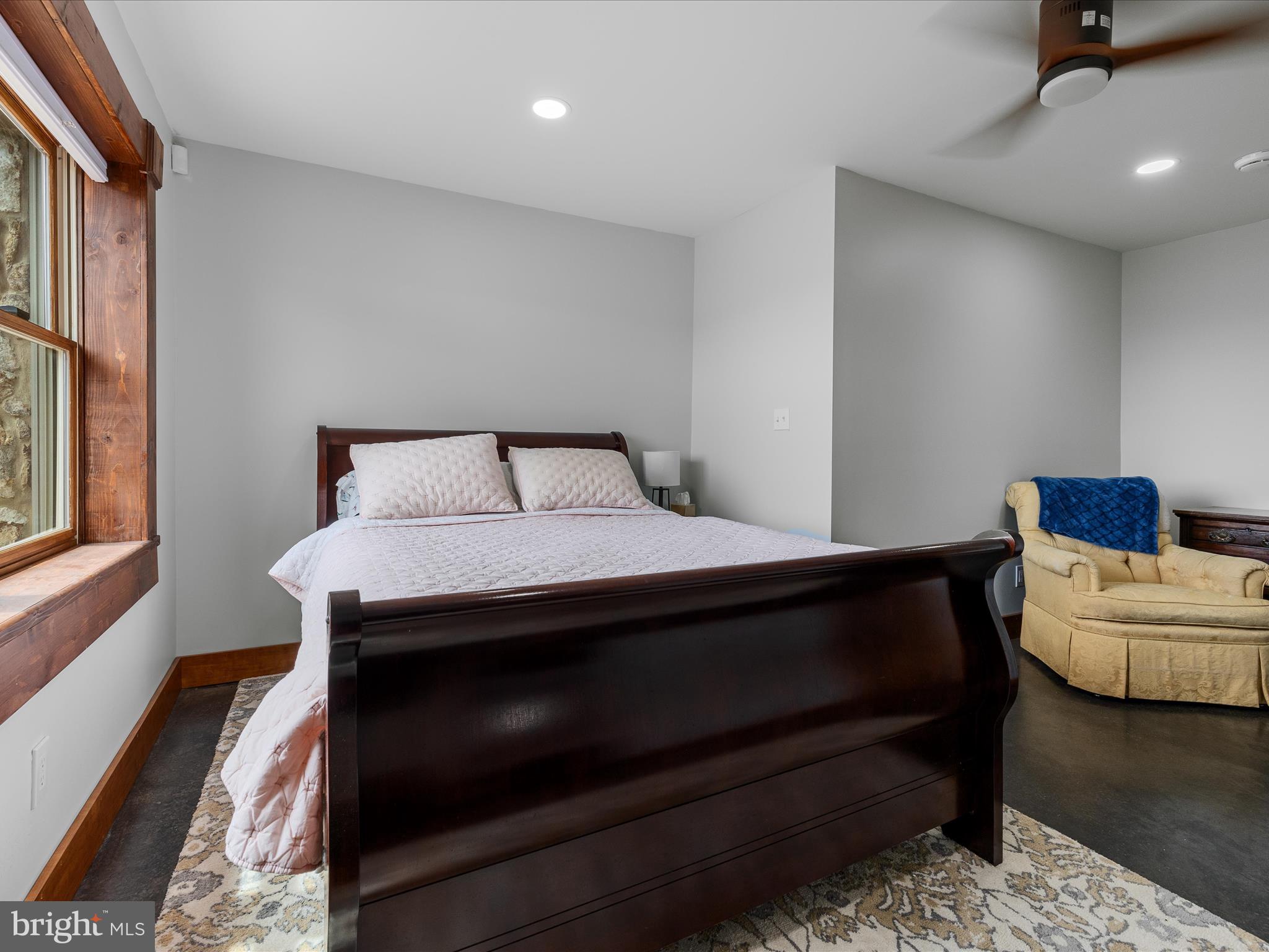 1124 KNUPP ROAD