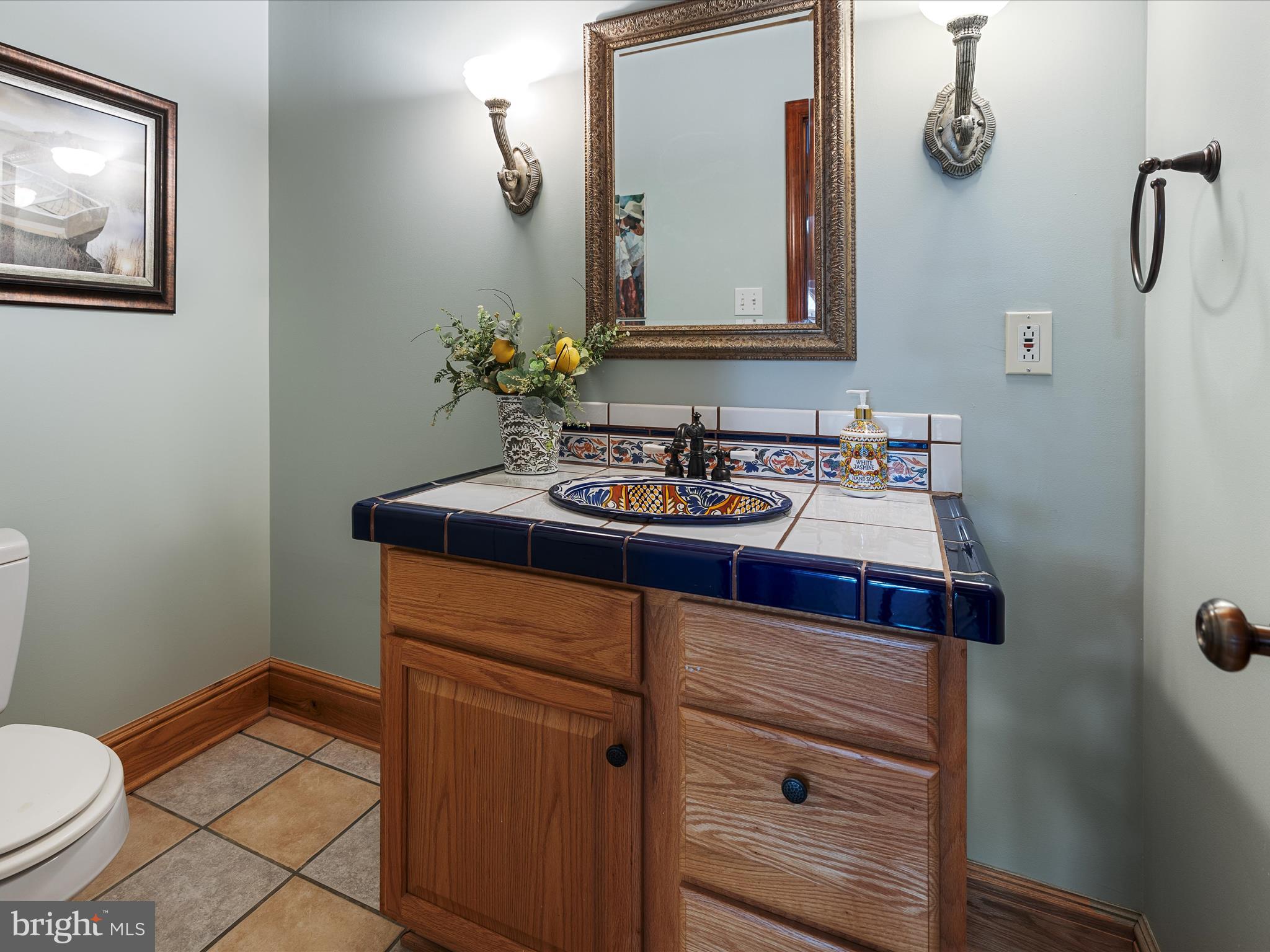 1124 KNUPP ROAD