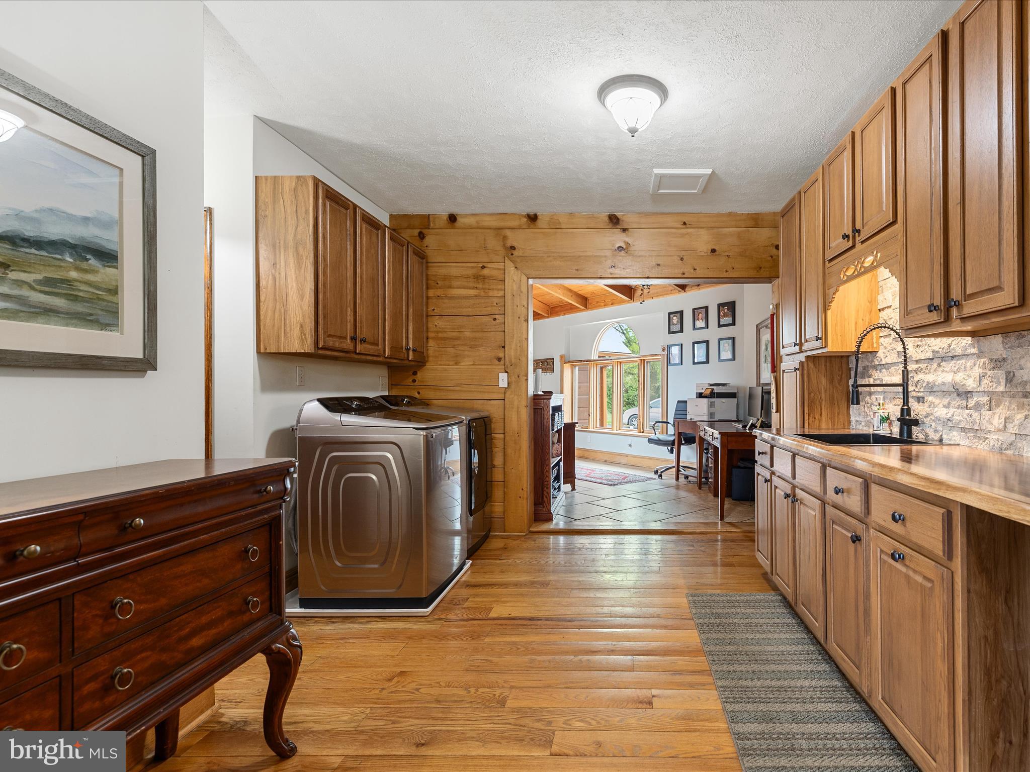 1124 KNUPP ROAD