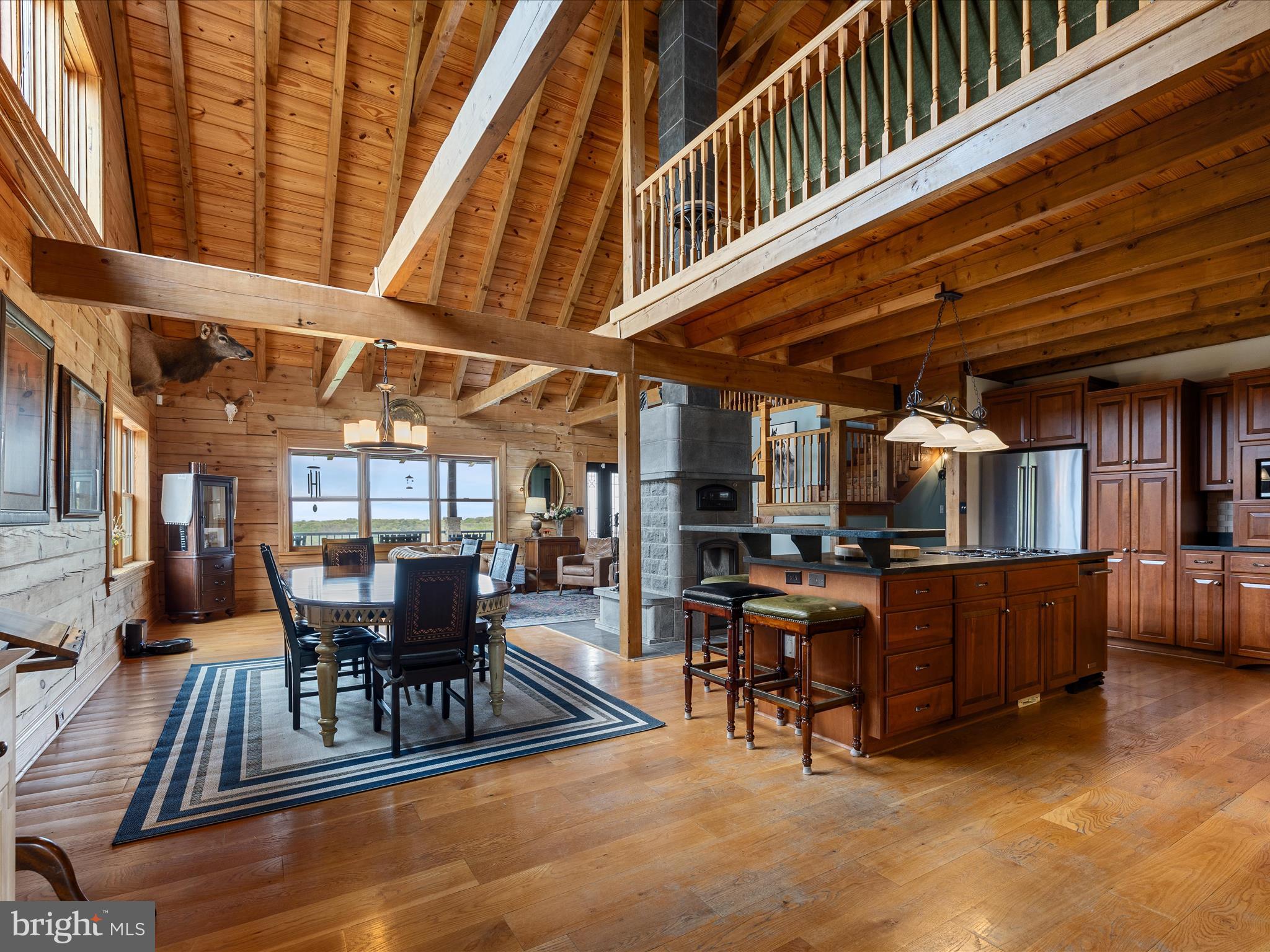 1124 KNUPP ROAD