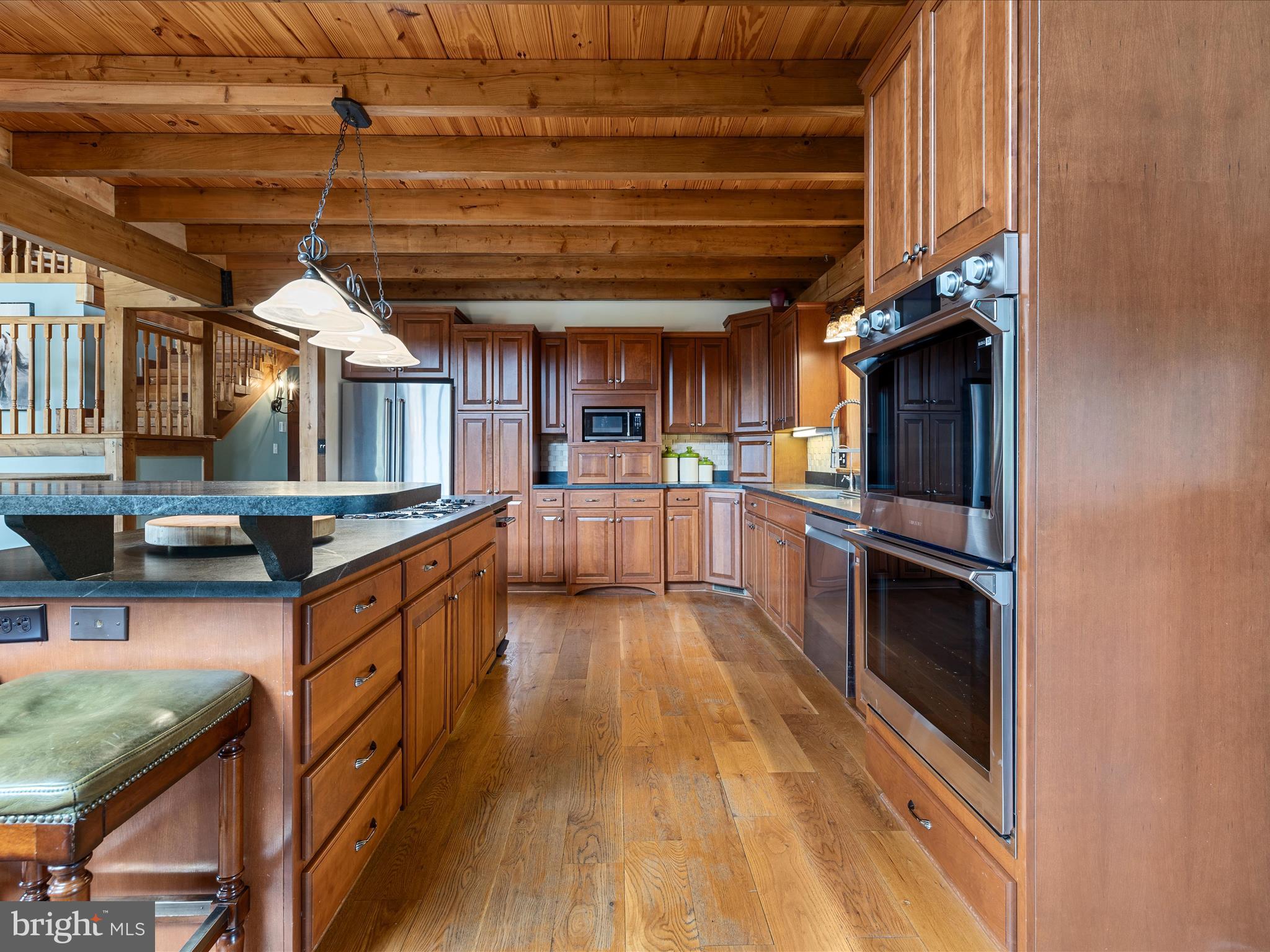 1124 KNUPP ROAD