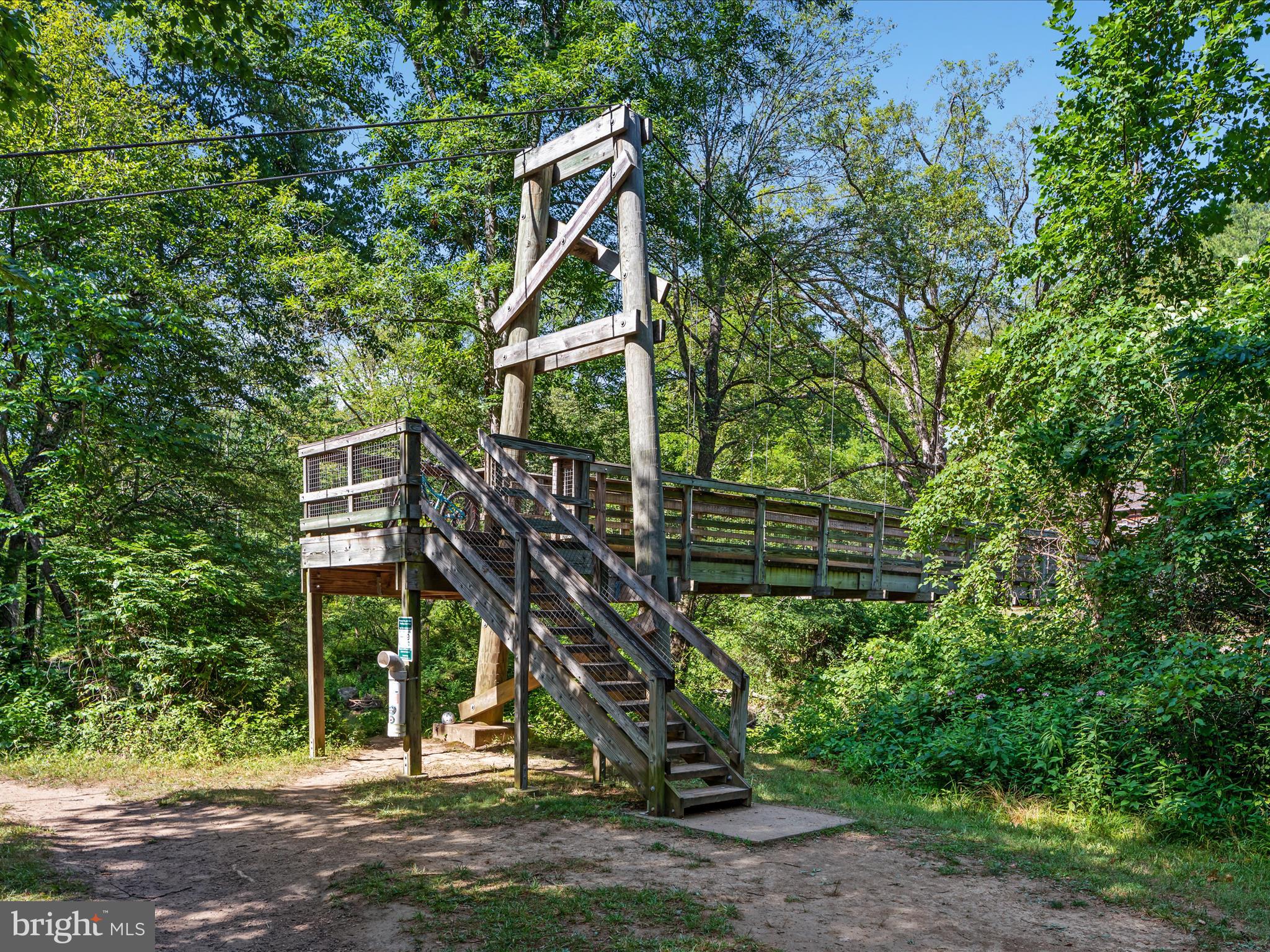 1572 SEVEN FOUNTAINS ROAD