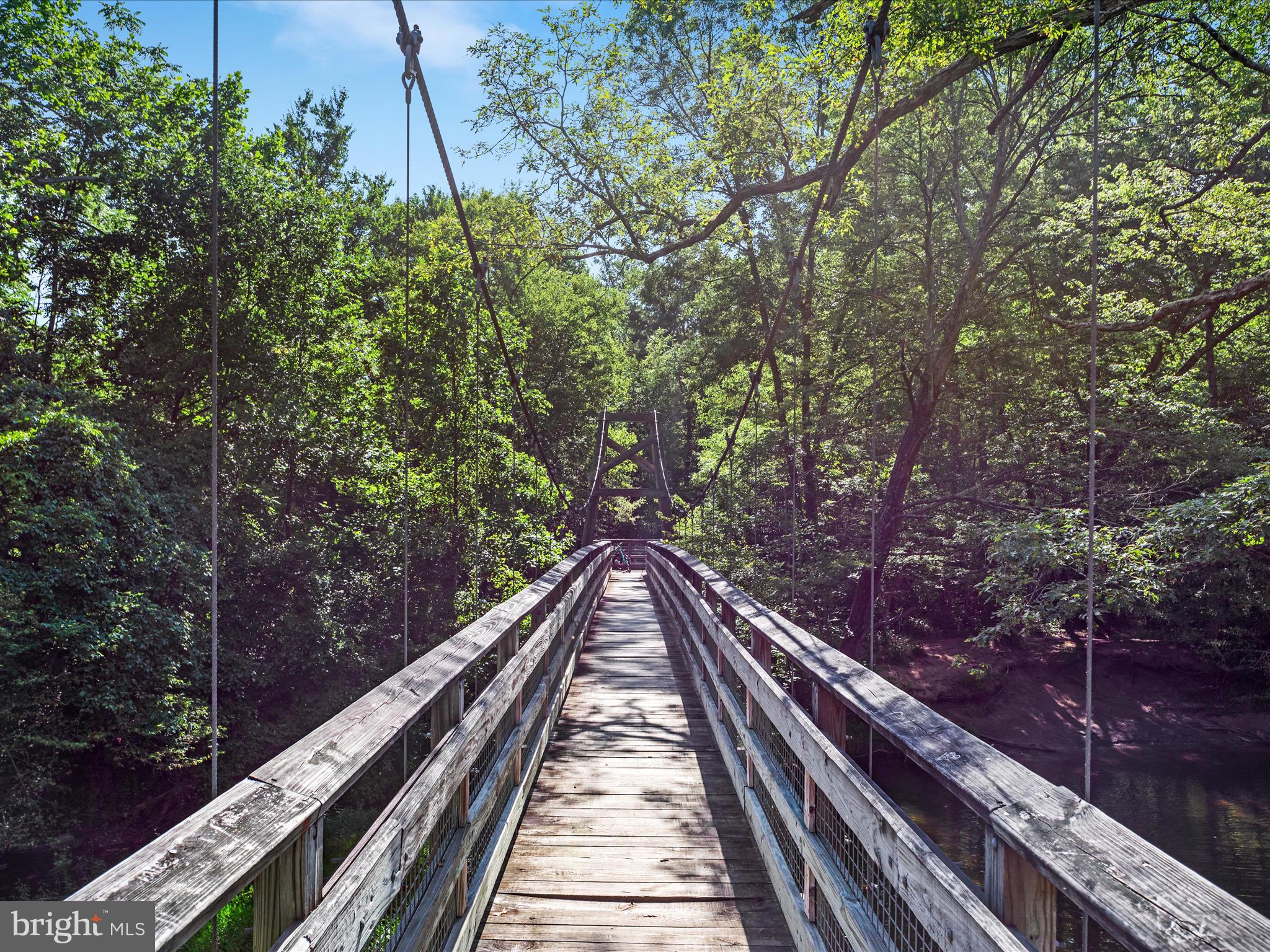 1572 SEVEN FOUNTAINS ROAD