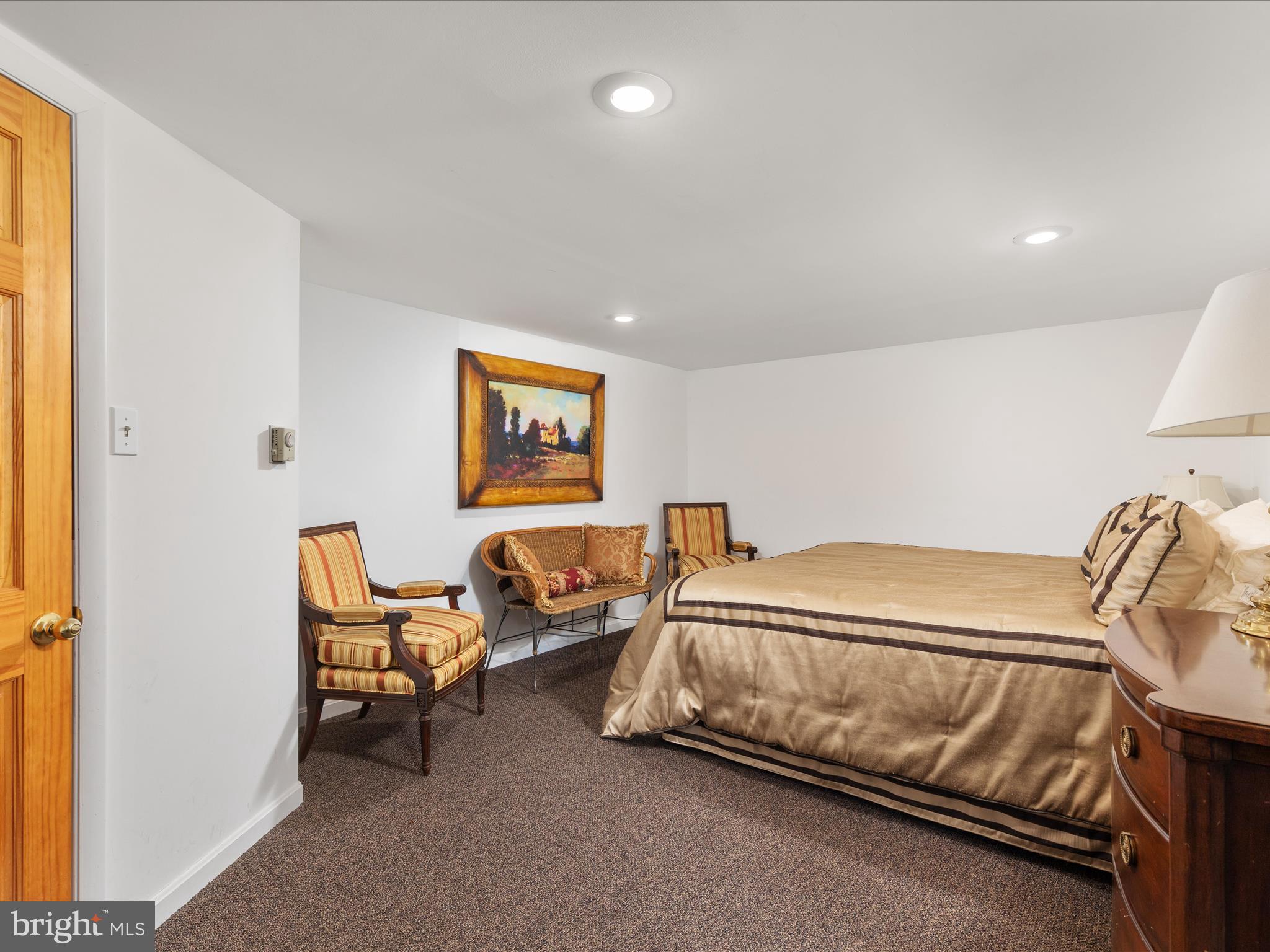 1572 SEVEN FOUNTAINS ROAD