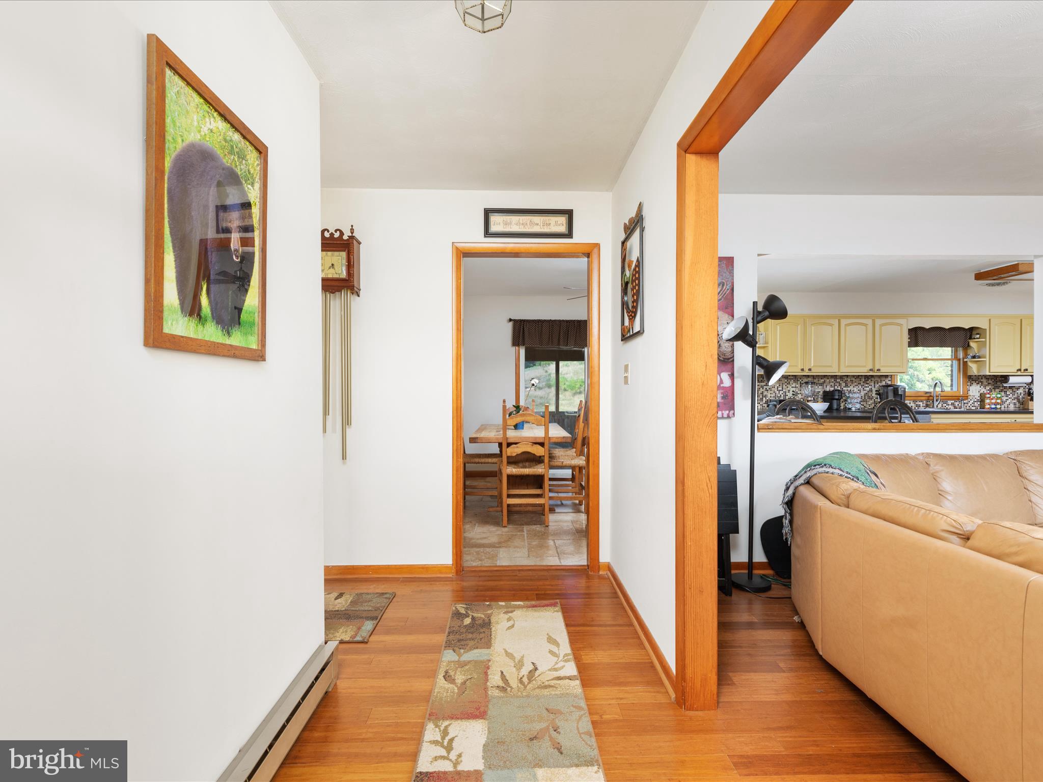 1572 SEVEN FOUNTAINS ROAD