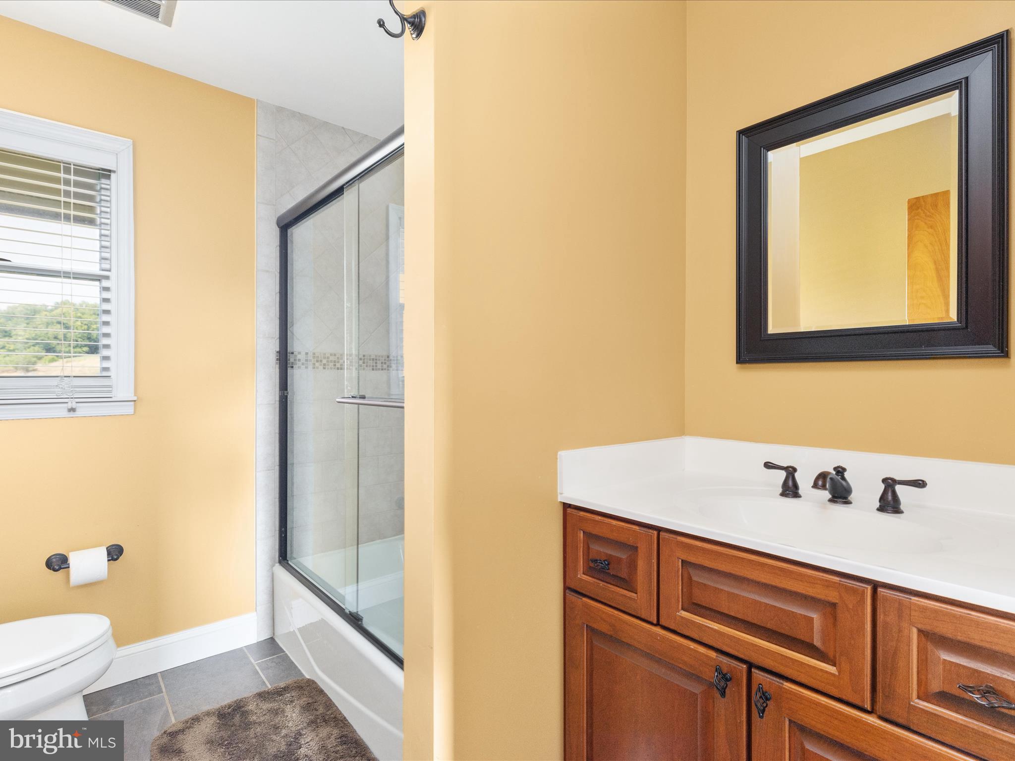 1572 SEVEN FOUNTAINS ROAD