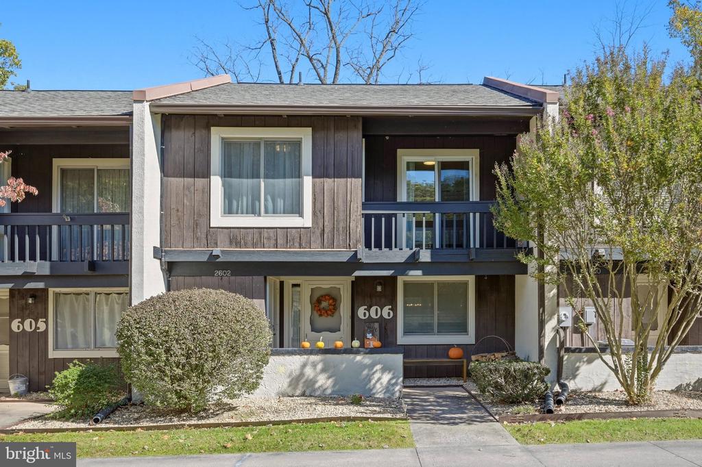 2602 FAIRWAY DRIVE Unit: 606