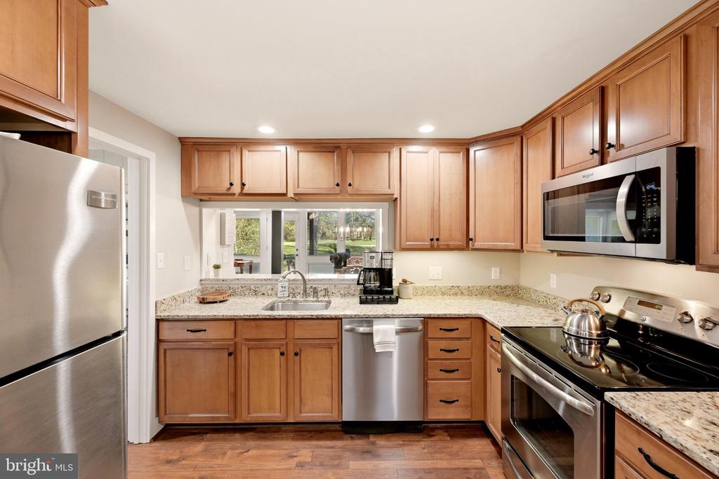 2602 FAIRWAY DRIVE Unit: 606
