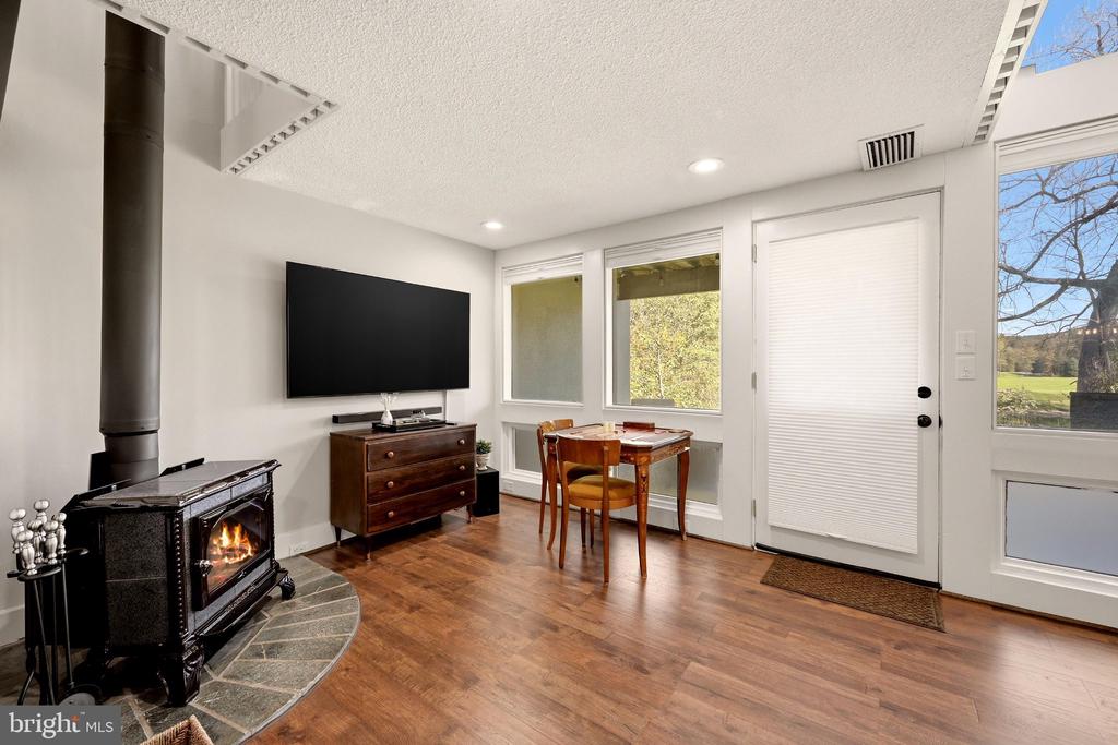 2602 FAIRWAY DRIVE Unit: 606