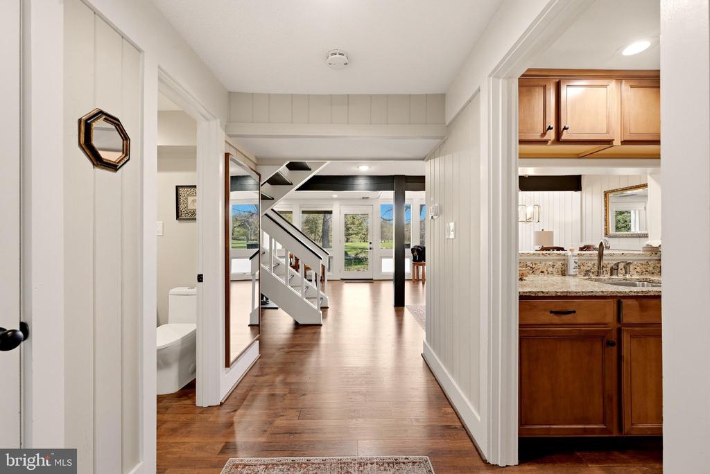 2602 FAIRWAY DRIVE Unit: 606