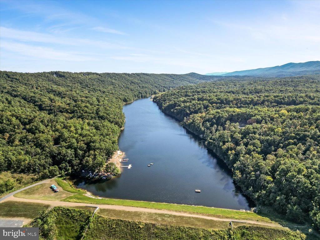 2602 FAIRWAY DRIVE Unit: 606
