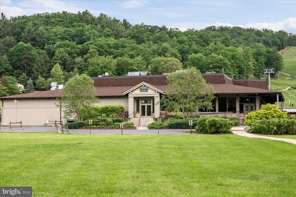 2602 FAIRWAY DRIVE Unit: 606