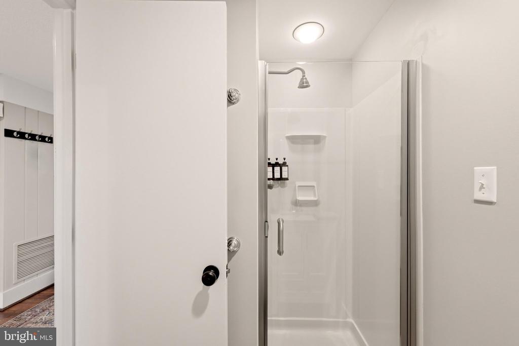 2602 FAIRWAY DRIVE Unit: 606