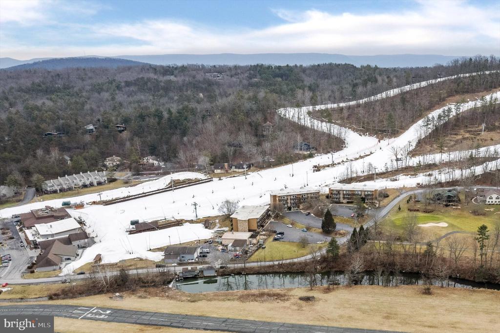 2602 FAIRWAY DRIVE Unit: 606