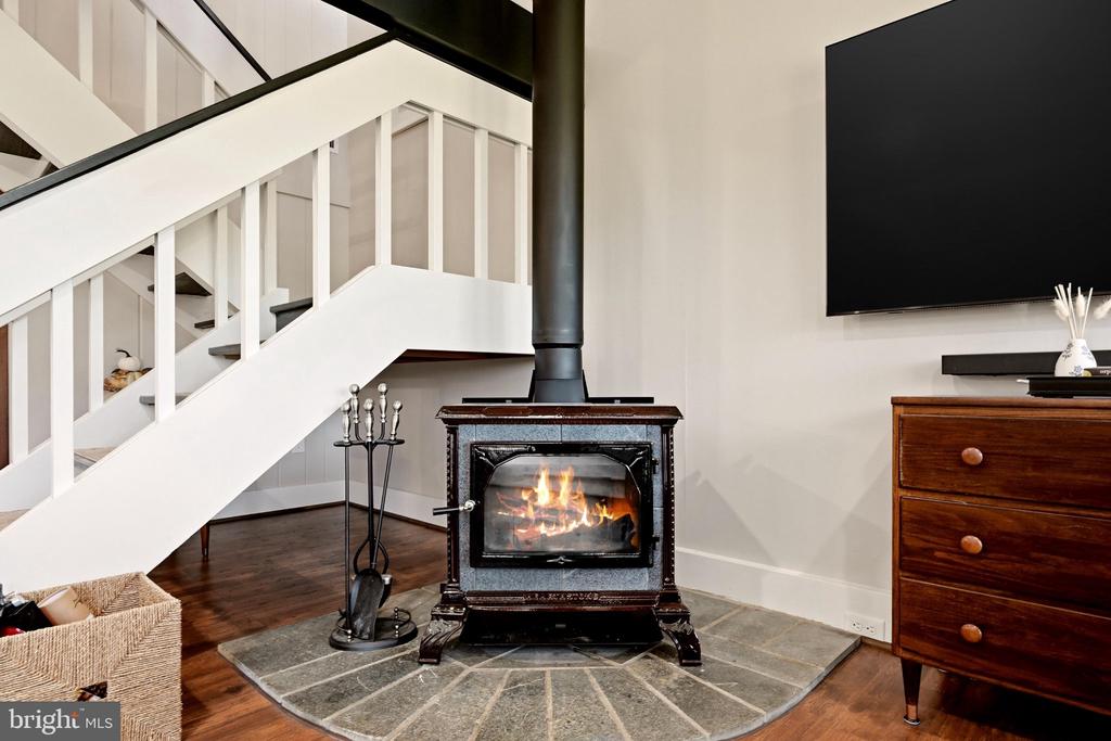 2602 FAIRWAY DRIVE Unit: 606