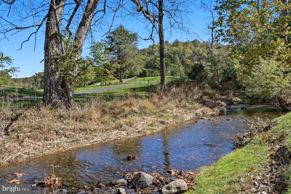 2602 FAIRWAY DRIVE Unit: 606