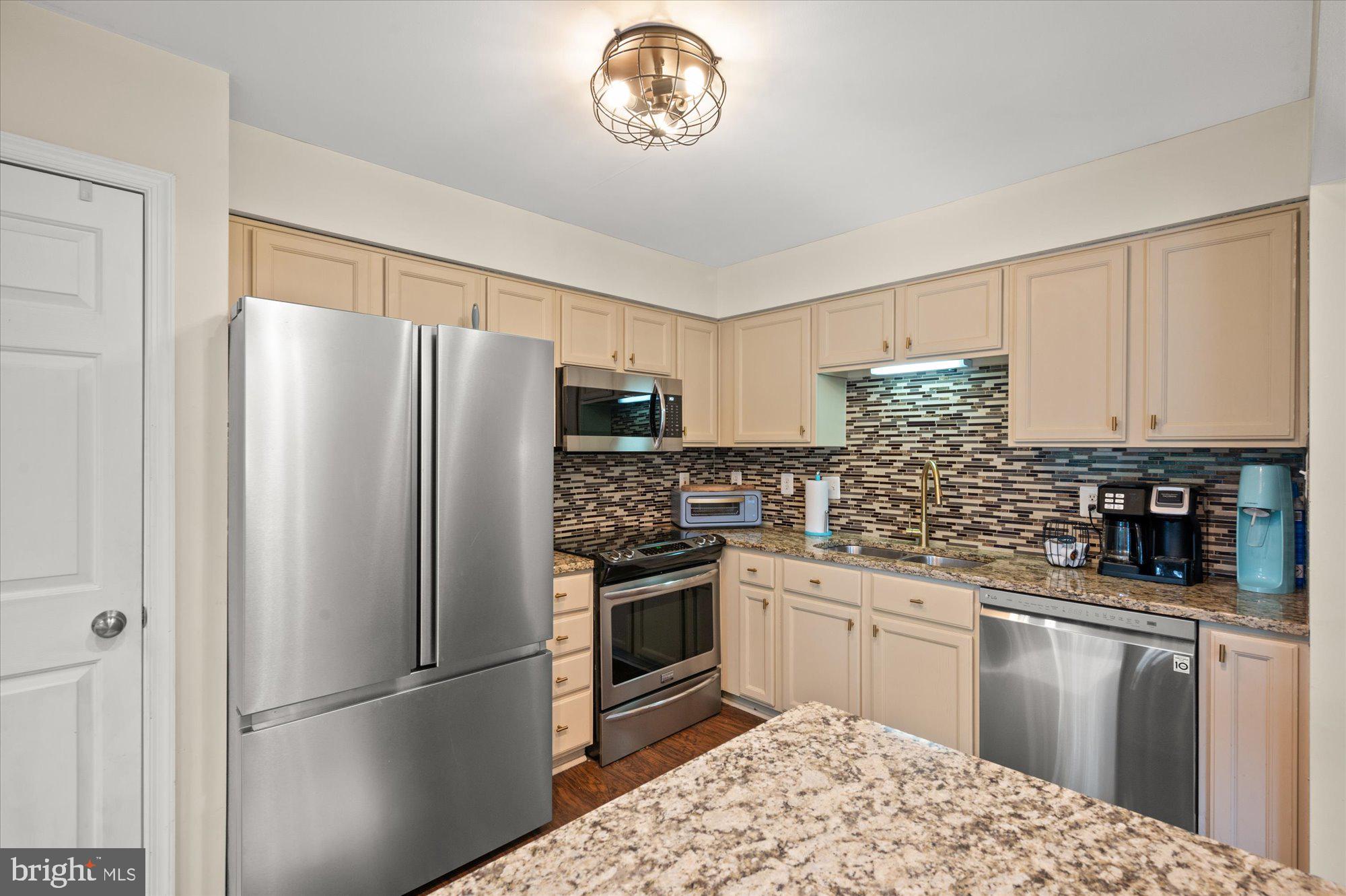 4404 CIDER BARREL COURT