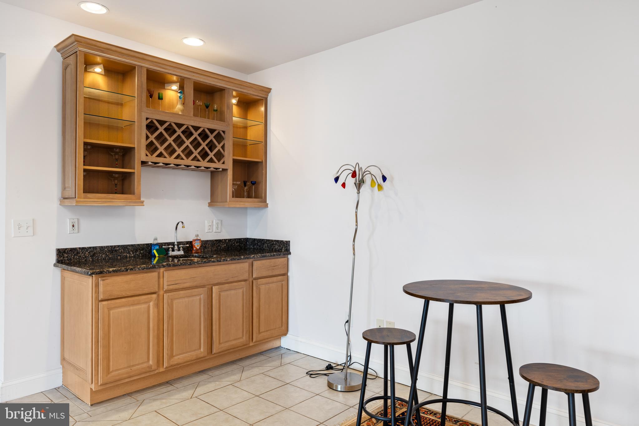 5805 CRESCENT POINT DRIVE