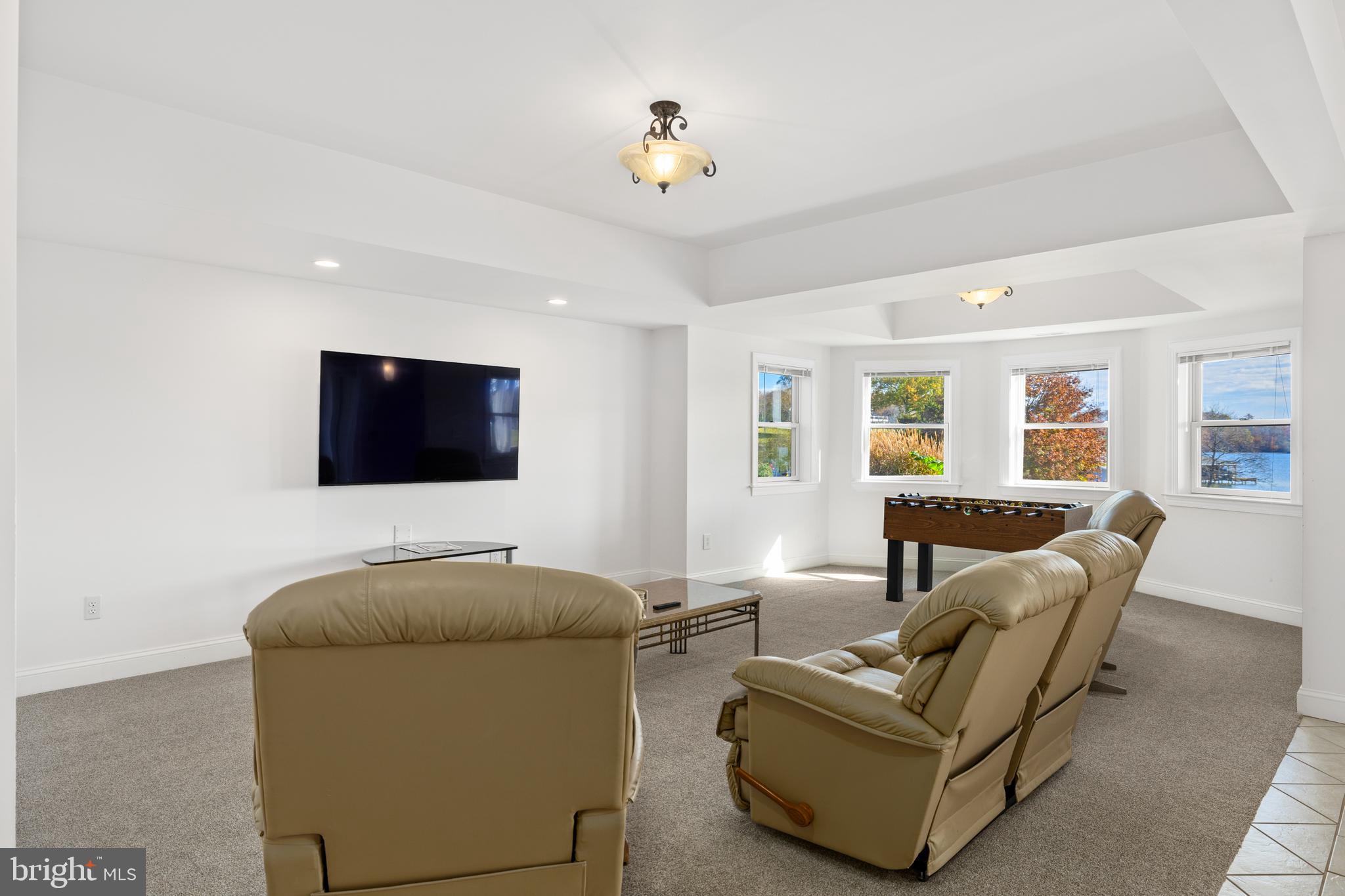 5805 CRESCENT POINT DRIVE