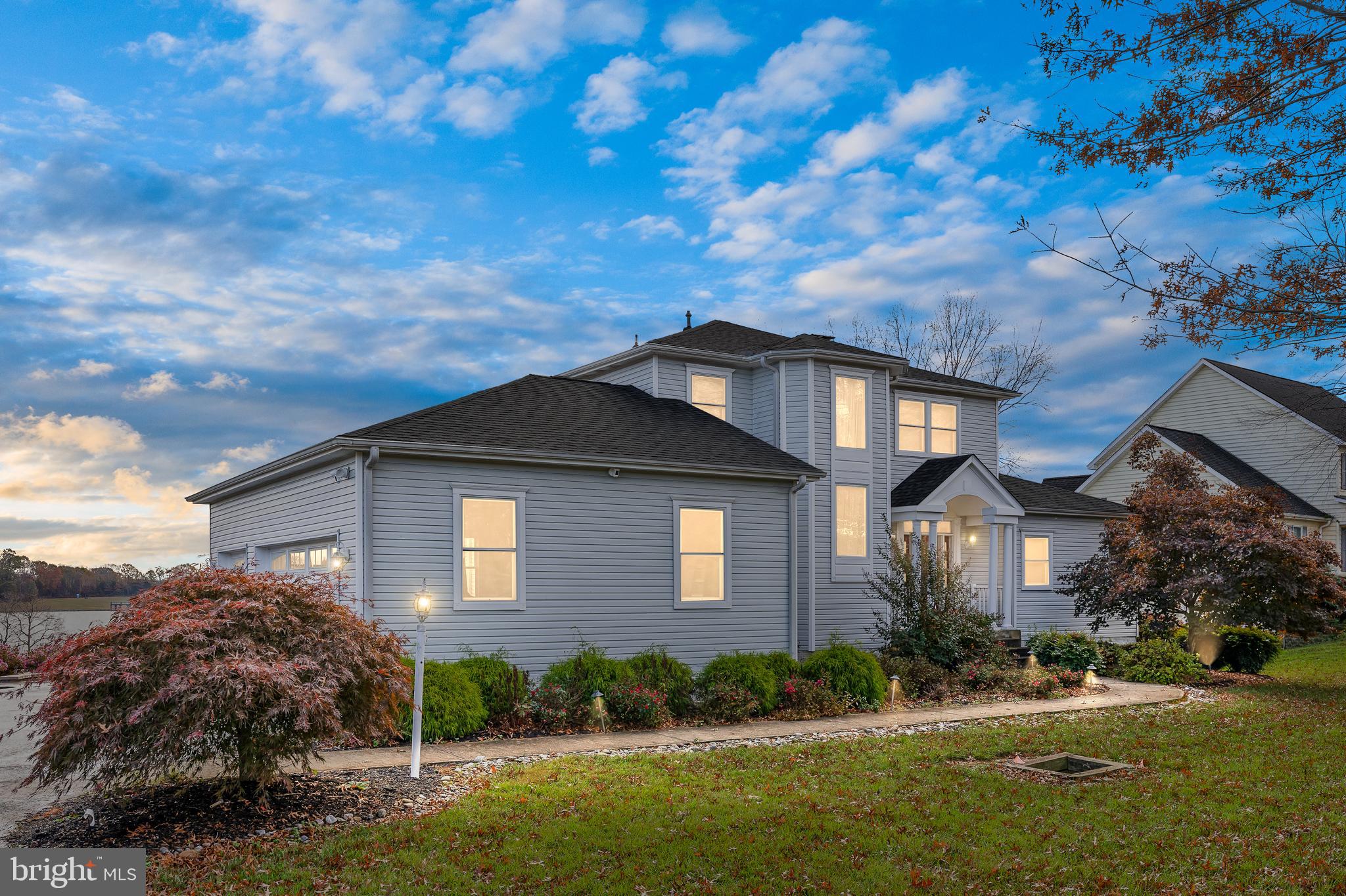 5805 CRESCENT POINT DRIVE