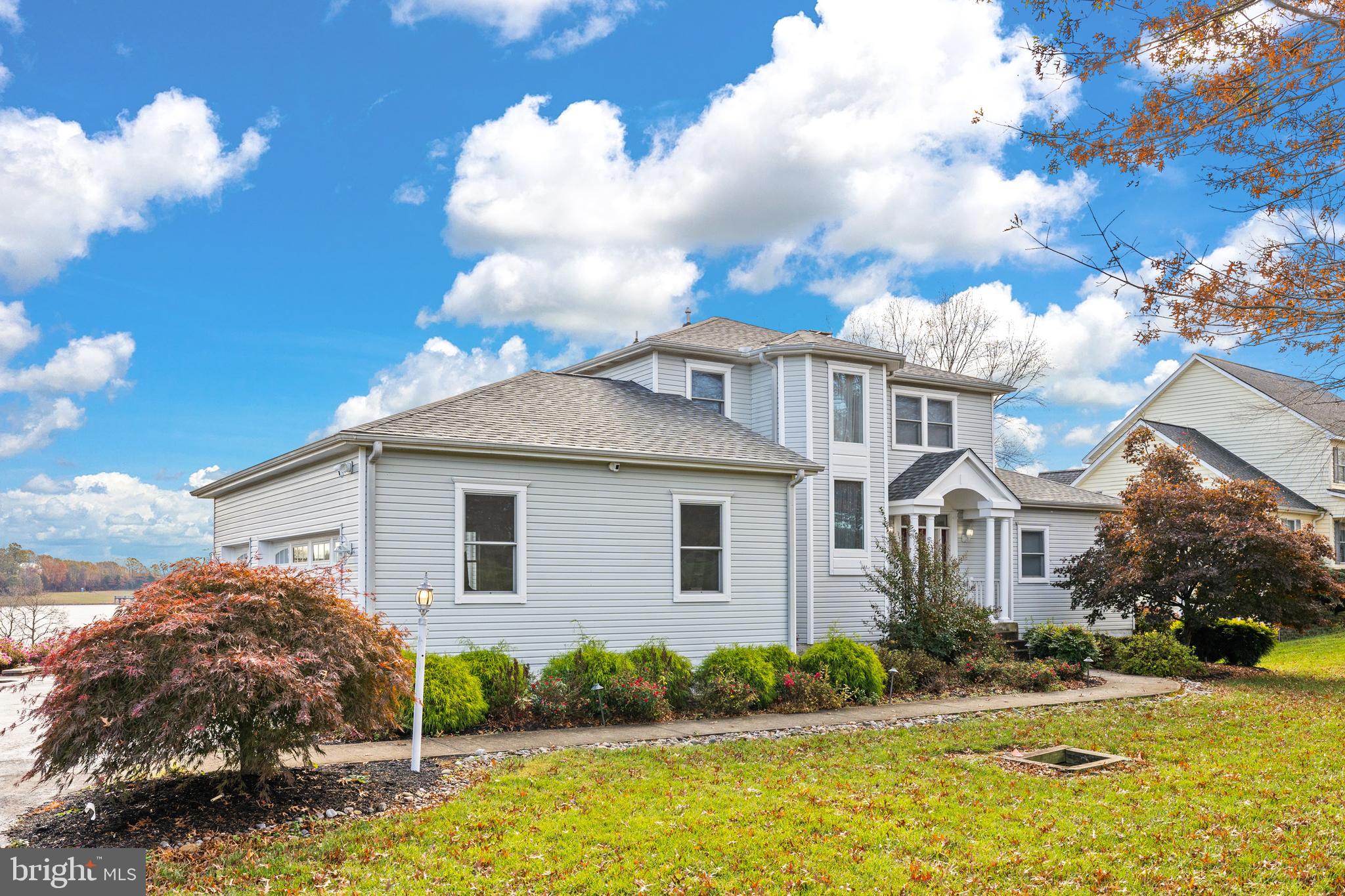 5805 CRESCENT POINT DRIVE